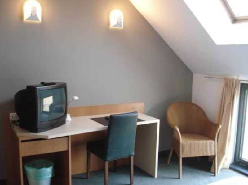 Hobbit Hotel Brussels Airport Zaventem Exterior foto
